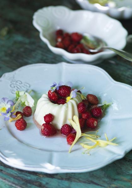 Panna cottas aux fraises des bois