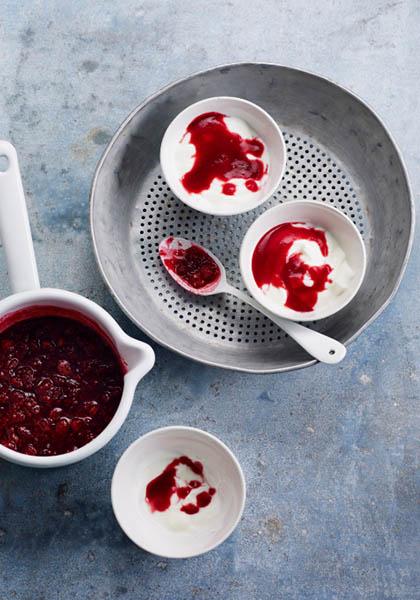 Fromage blanc au coulis de fruits rouges