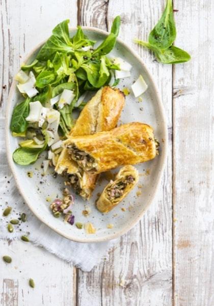 Rouleaux feuilletés aux champignons et aux noisettes