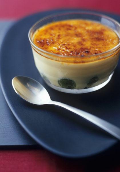 Crème brûlée aux raisins blancs