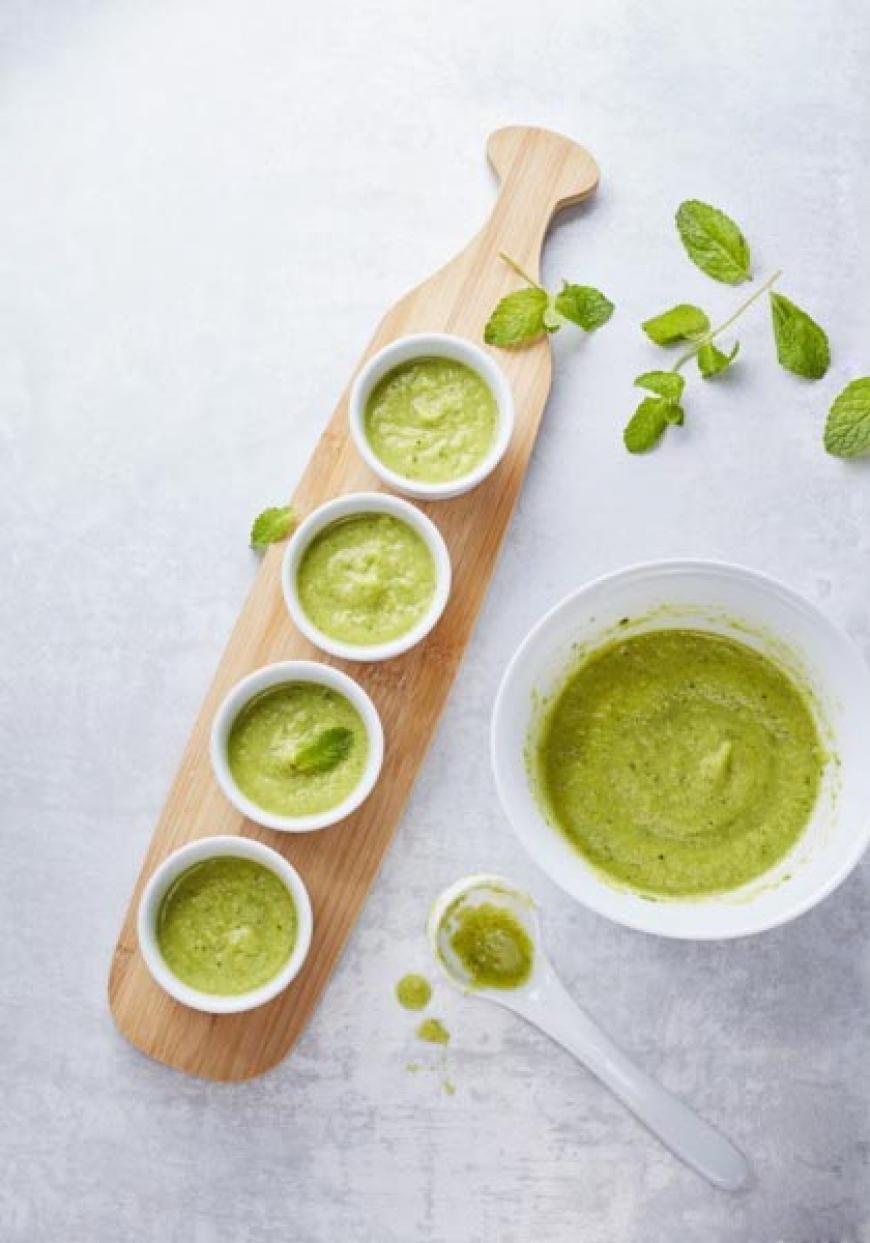 Soupe glacée aux courgettes