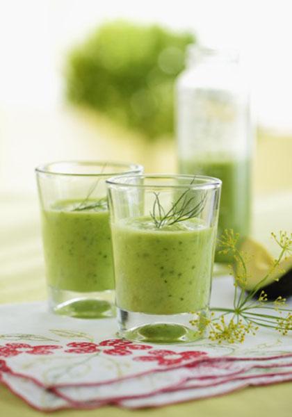 Smoothie avocat, concombre et fenouil