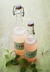 Limonade au sirop de rhubarbe