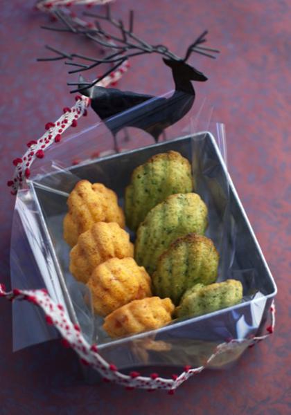 Madeleines aux herbes et aux poivrons