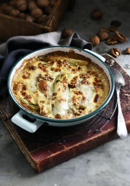 Gratin de chicons à la bière et aux noix