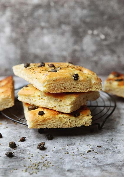 Focaccia aux câpres