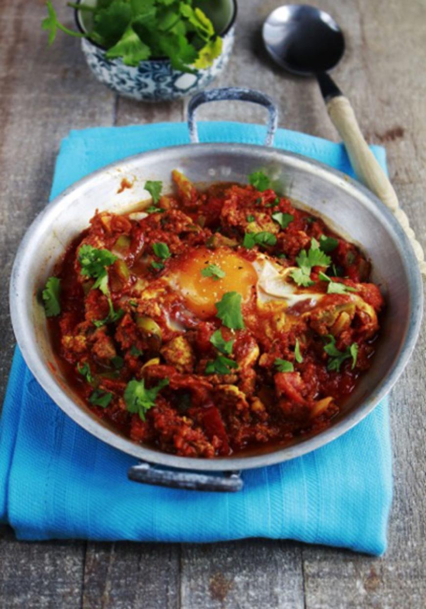 Bœuf haché aux oeufs et à la tomate