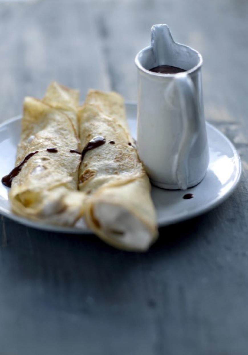 Crêpes à la mousse de marrons, sauce chocolat