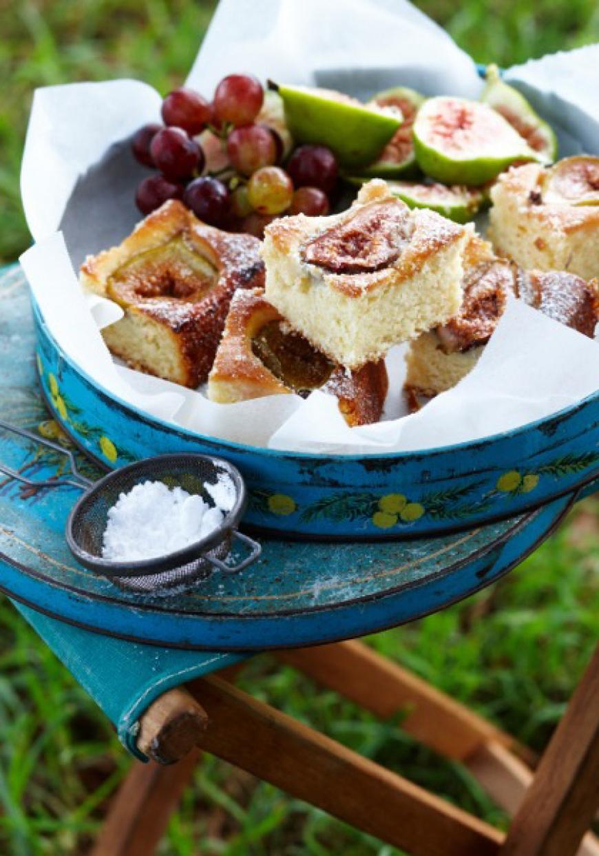 Cake aux figues et noix de coco