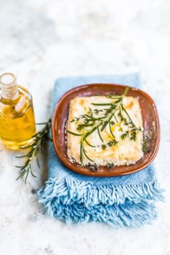 Feta rôtie aux herbes de Provence