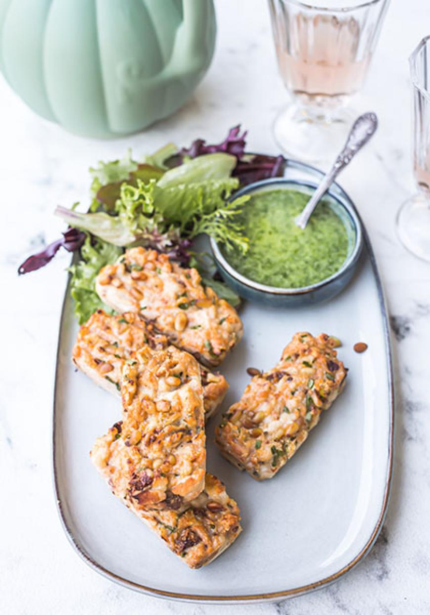 Petits pâtés au poulet et salsa verde