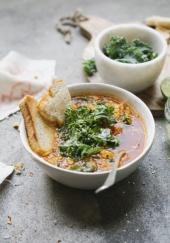 Soupe de lentilles corail et chou kale