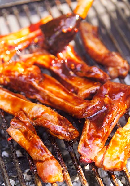 Travers de porc au barbecue, sauce teriyaki