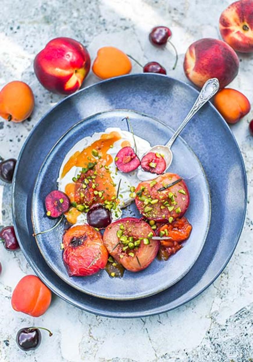 Papillotes de fruits d’été au fromage grec