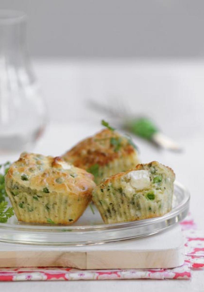 Muffins petits pois, feta et cerfeuil