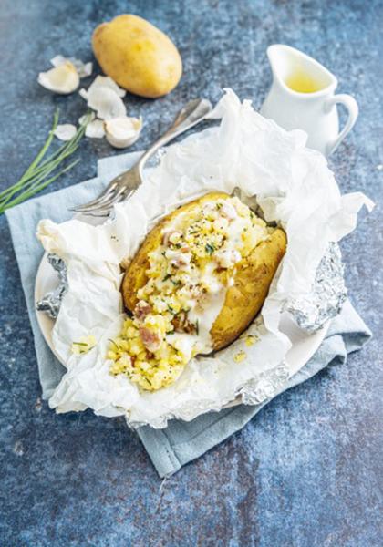 Pommes de terre farcies à la cancoillote, jambon et ciboulette