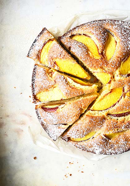 Gâteau moelleux aux pêches