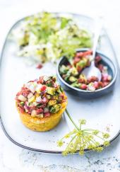 Muffins à la polenta et au fromage, salsa d&#039;avocat