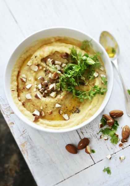 Houmous de lentilles corail aux amandes