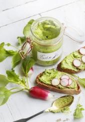 Pesto de fanes de radis