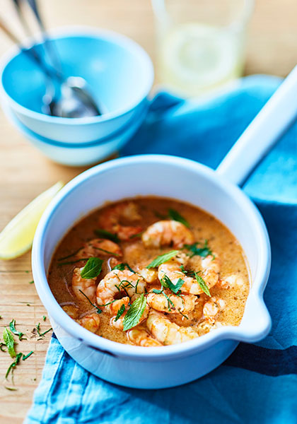 Nage de crevettes tandoori-coco