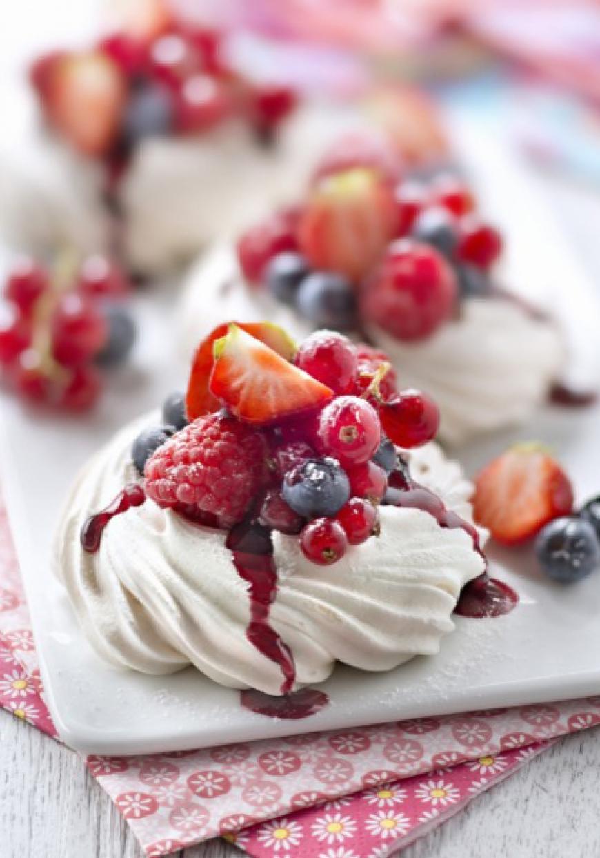 Mini pavlovas aux fruits rouges