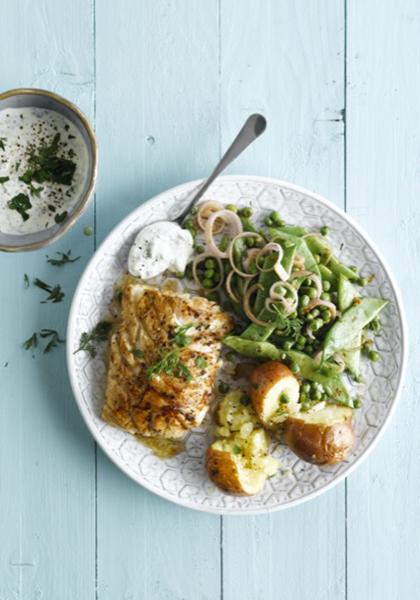 Poisson aux légumes de printemps, sauce yaourt