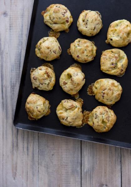 Gougères au reblochon, beaufort et jambon de Savoie