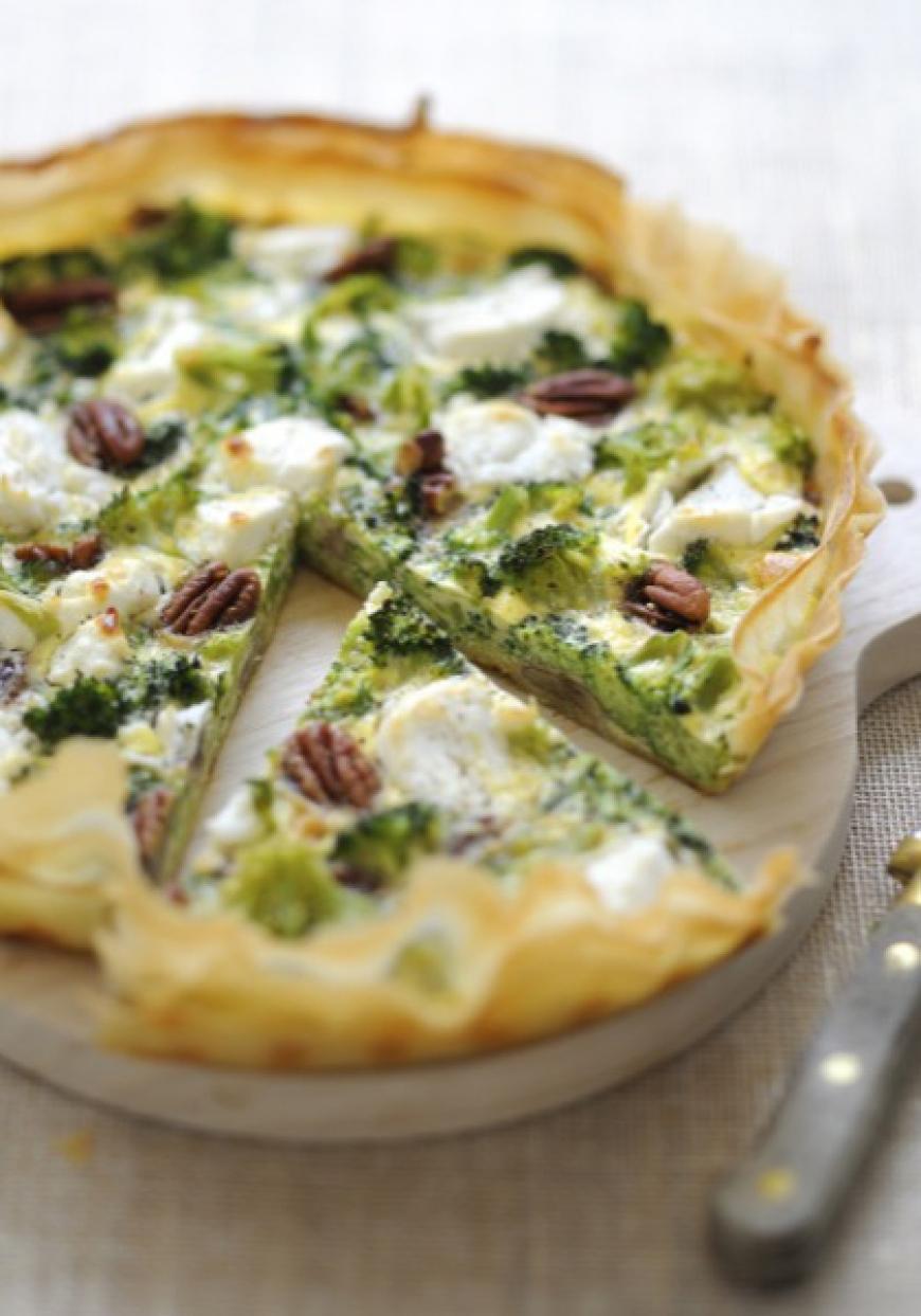 Tarte aux brocolis, chèvre et noix de pécan en feuilles de brick