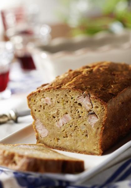 Cake à l&#039;andouille de Guémené et aux oignons de Roscoff