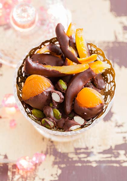 Orangettes et fruits secs au chocolat