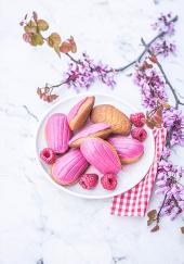 Madeleines coque chocolat blanc et framboises