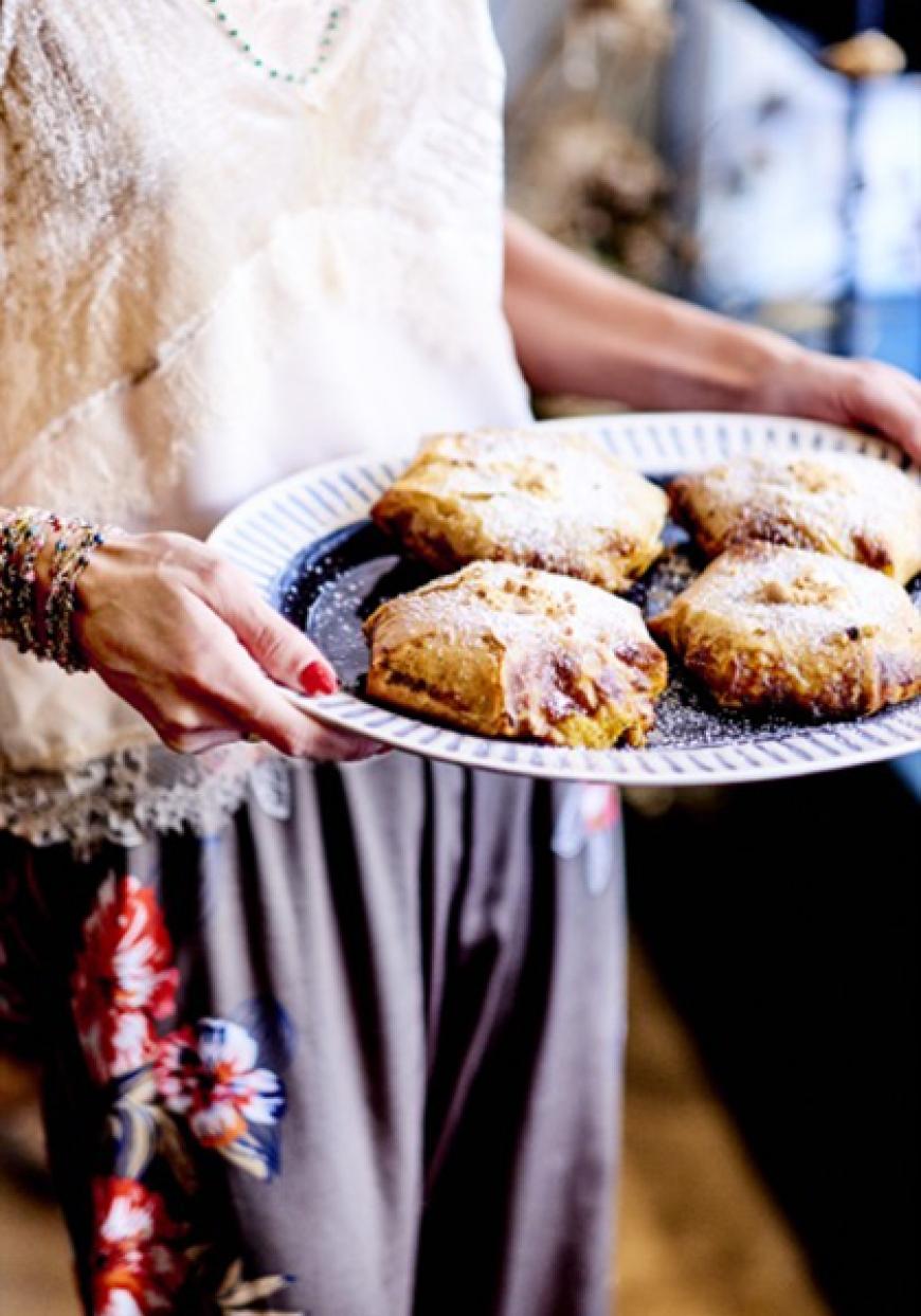 Pastillas au poulet et aux amandes