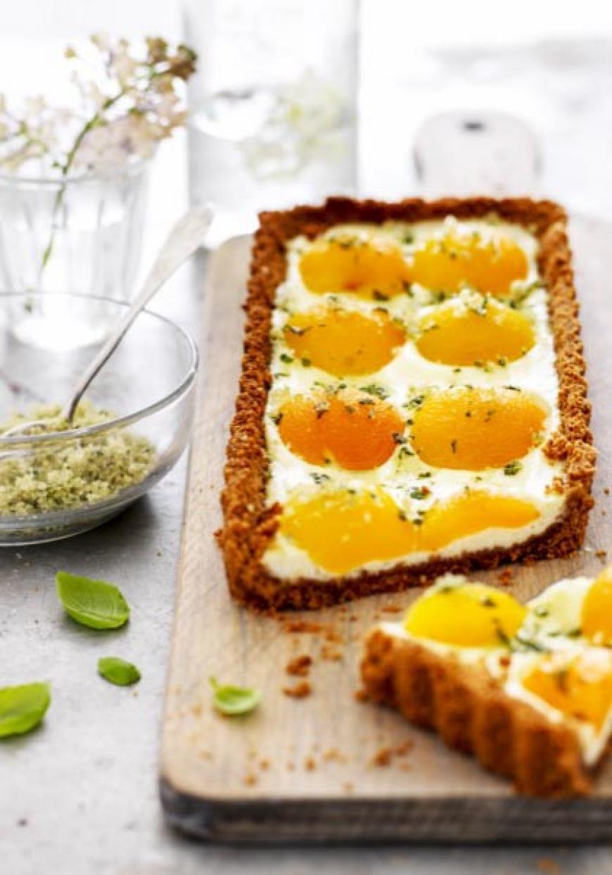 Tarte à la ricotta, abricots et sucre basilic