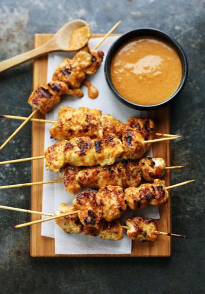 Brochettes de poulet sauce satay