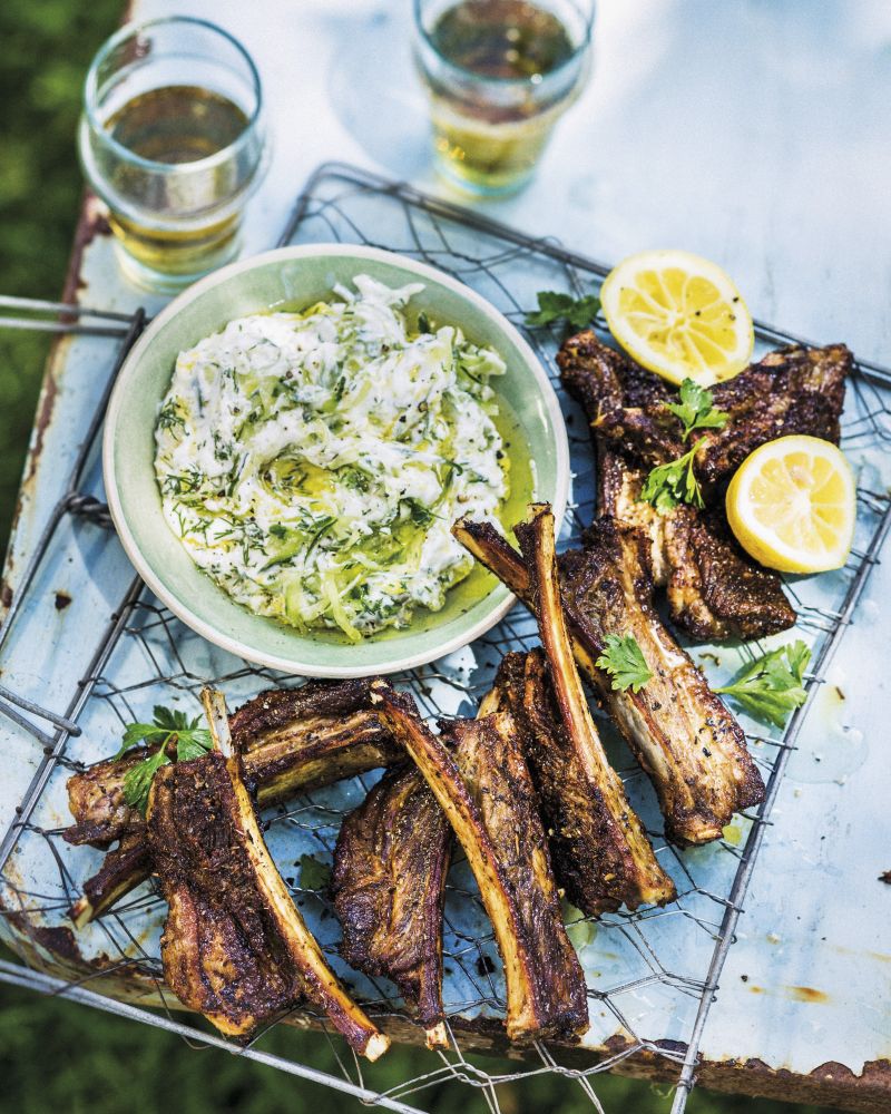 Poitrine d&#039;agneau grillée et tzatziki