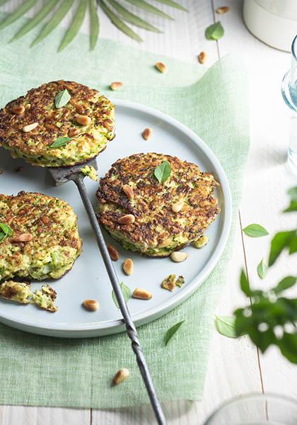 Croquettes de brocolis, basilic et pignons