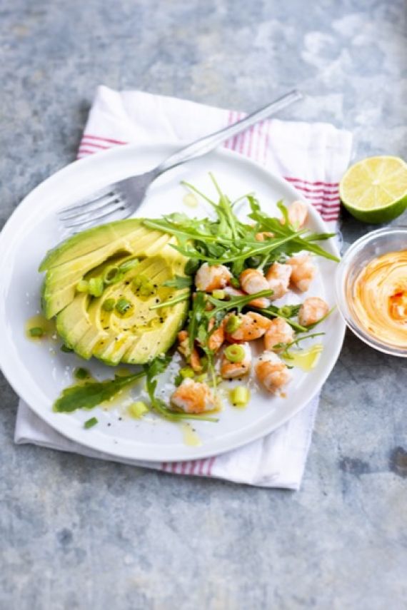 Salade avocat-crevettes, mayonnaise épicée