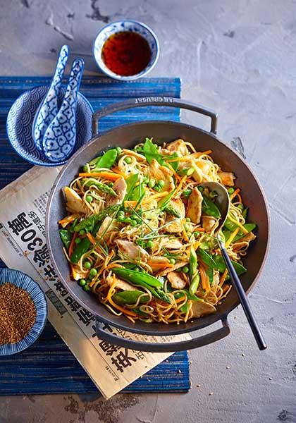 Wok de poulet aux nouilles