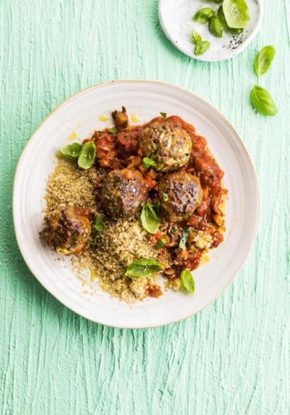 Couscous et boulettes de viande sauce tomate