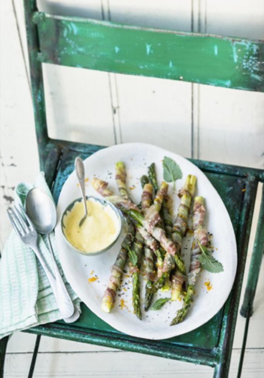 Asperges au lard, sauce moutarde à l&#039;orange