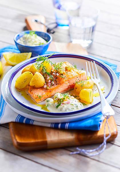 Pavés de saumon aux pommes de terre et à l&#039;aneth