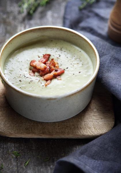 Soupe de pois cassés aux lardons