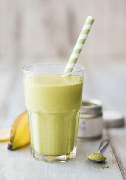 Smoothie banane, thé vert