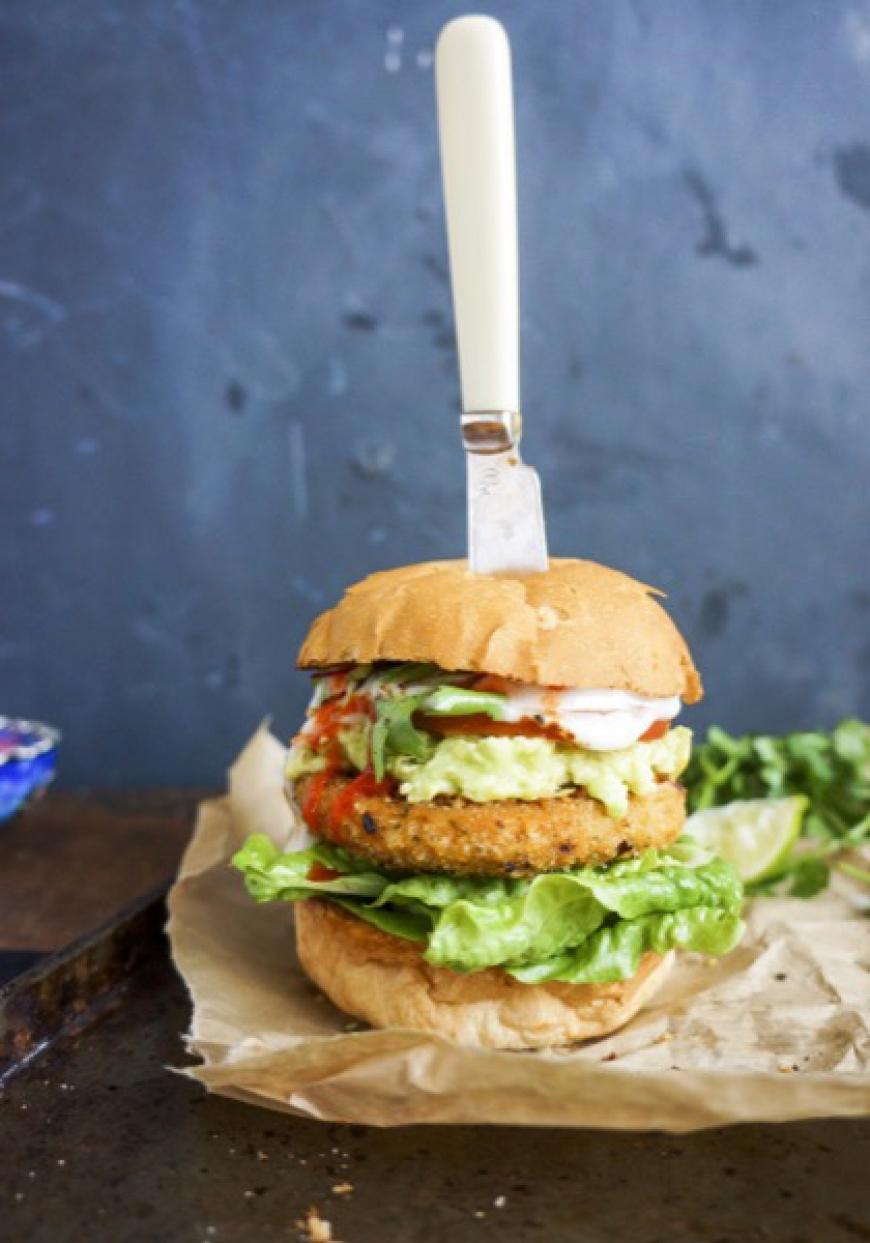 Burger aux légumes et galette de pois chiches