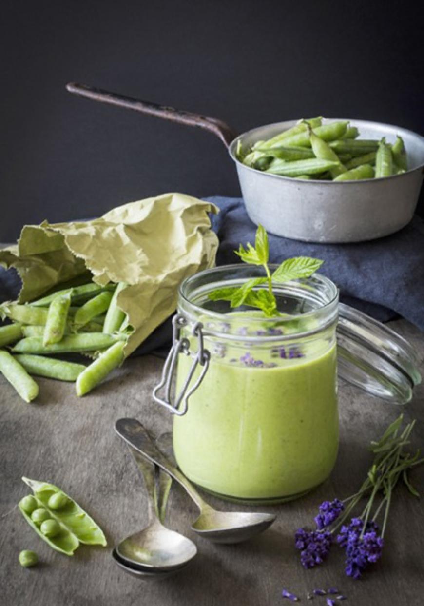 Gaspacho vert aux petit pois et à la menthe