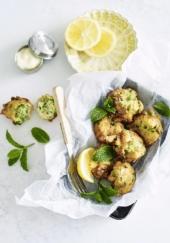 Petits beignets à la ricotta et aux herbes