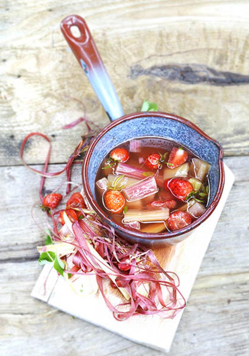 Soupe de fraises rhubarbe et verveine