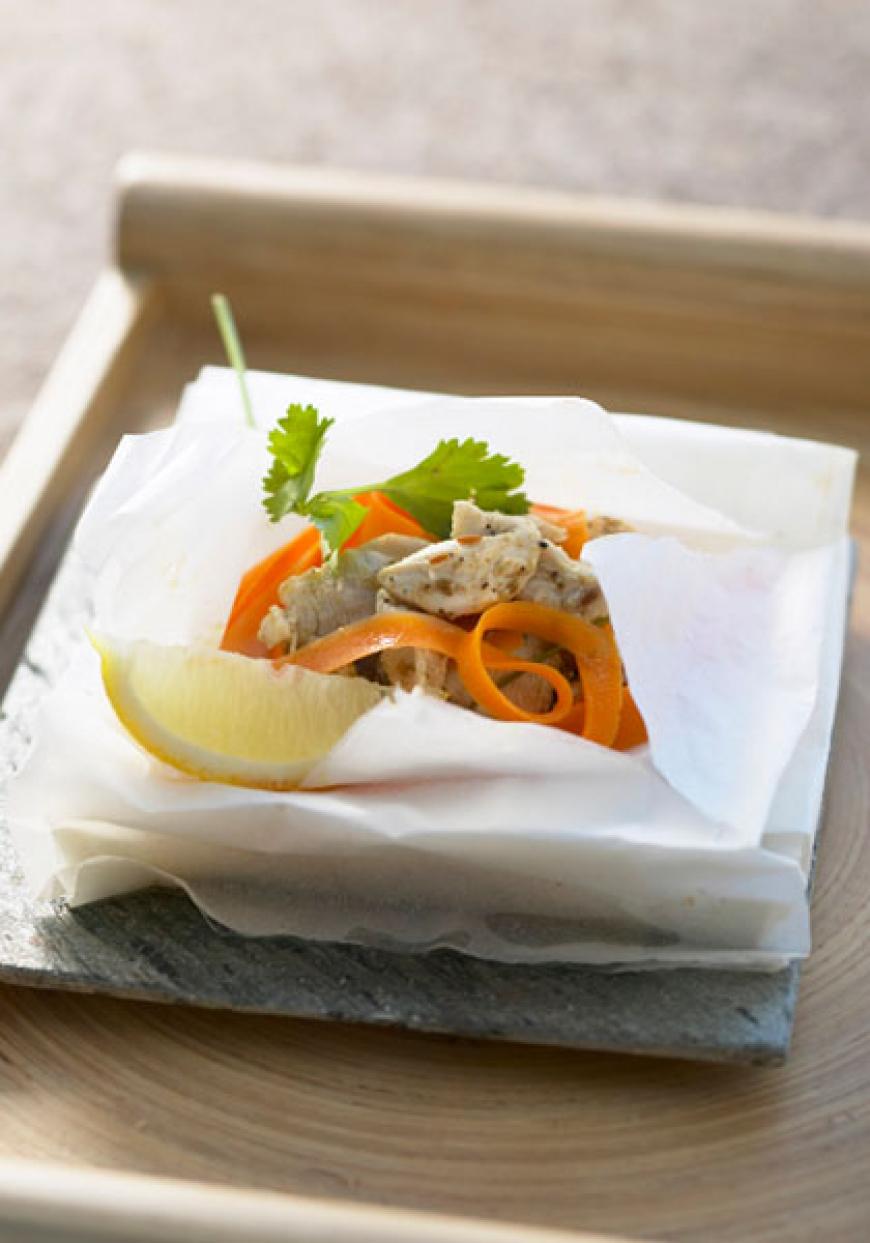 Papillote de poulet au cumin et aux carottes