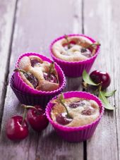 Petits clafoutis aux cerises